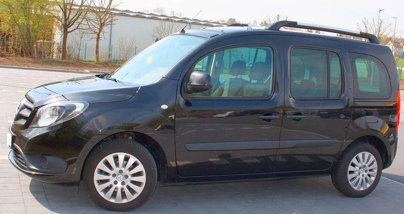 Gebraucht Mercedes Citan 111 110 PS (80 kW) 2018 Schwarz Van / Kleinbus