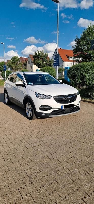 Weiß Gebraucht 2021 Opel Grandland X Elegance SUV | 18.500 € (Fairer Preis) - Bild 1/4