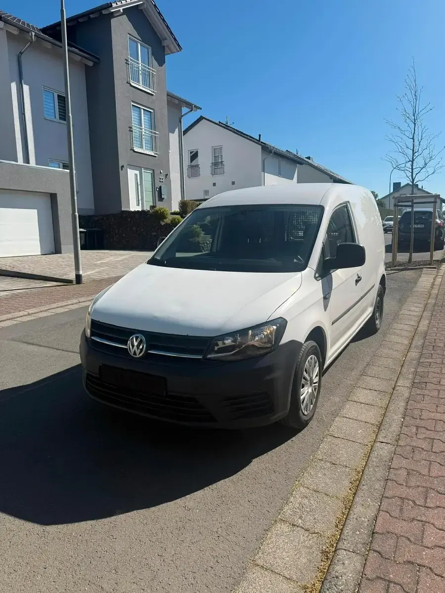 Second-hand VW Caddy 75 CP (55 kW) 2017 Alb Monovolum