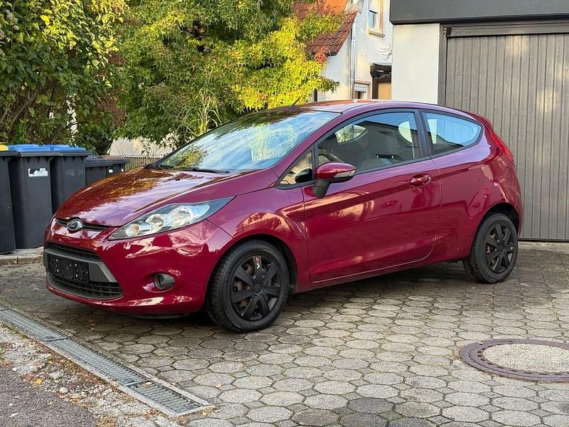 Gebraucht Ford Fiesta Trend 82 PS (60 kW) 2009 Violet Kleinwagen