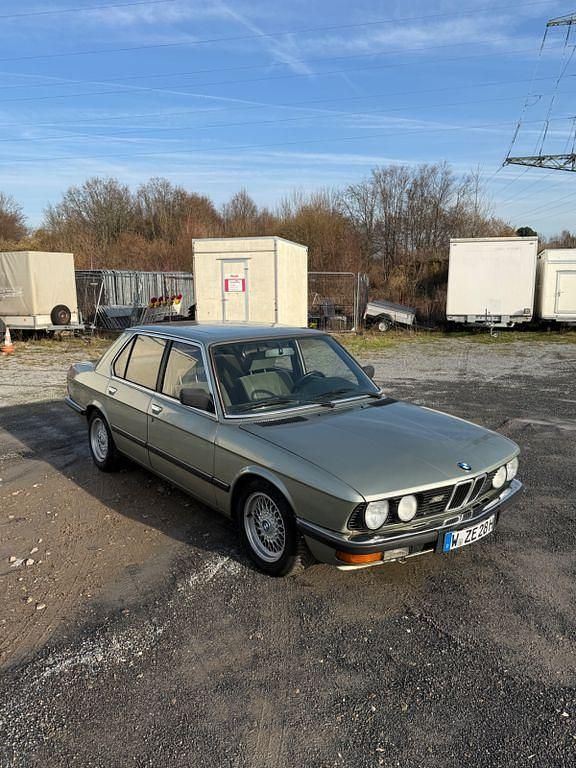 Gebraucht BMW 528 250 PS (183 kW) 1983 Grün Limousine