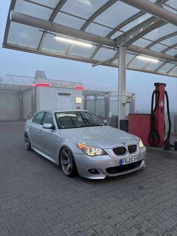 Gebraucht BMW 530 M Sport 218 PS (160 kW) 2003 Silber Limousine