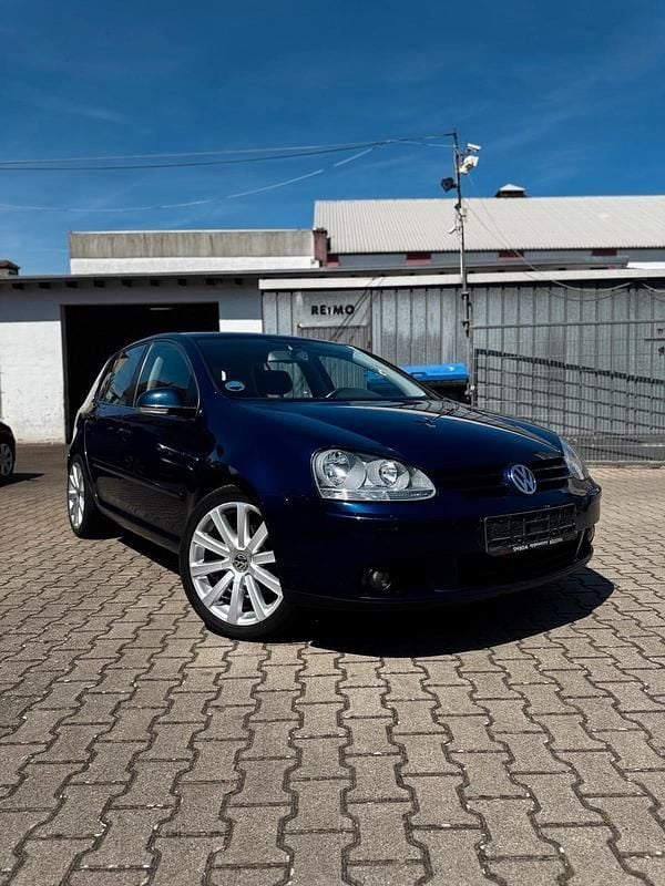 Blau Gebraucht 2004 VW Golf V Kleinwagen | 5.000 € (Fairer Preis) - Bild 1/4