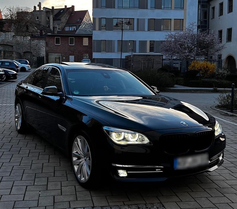 Gebraucht BMW 730 258 PS (189 kW) 2014 Schwarz Limousine