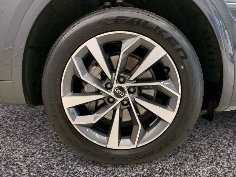 Gebraucht Audi Q5 Advanced Plus 204 PS (150 kW) 2022 Manhattangrau metallic SUV