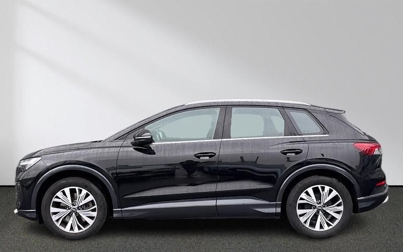 Gebraucht Audi Q4 e-tron Advanced 219 kW (299 PS) 2023 Mythosschwarz metallic SUV