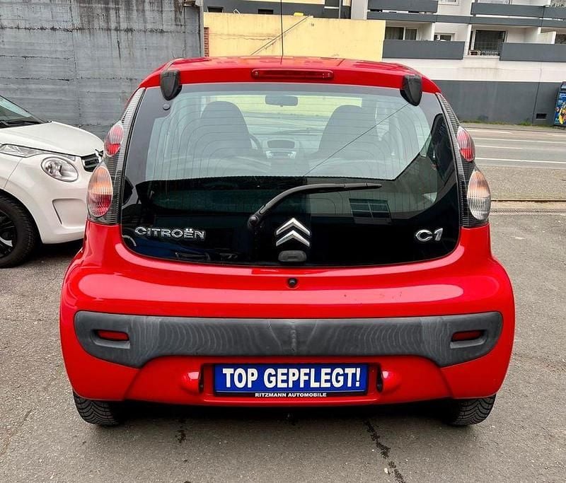 Gebraucht Citroën C1 Style 68 PS (50 kW) 2009 Zu lackieren rot 3p0/deckende Kleinwagen