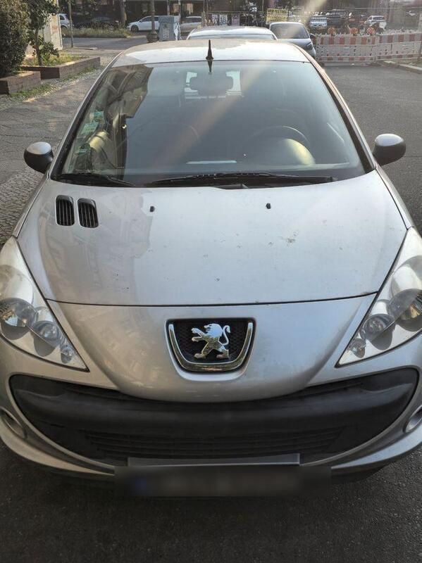 Silber Gebraucht 2010 Peugeot 206+ Kleinwagen | 1.500 € (Superpreis) - Bild 1/4