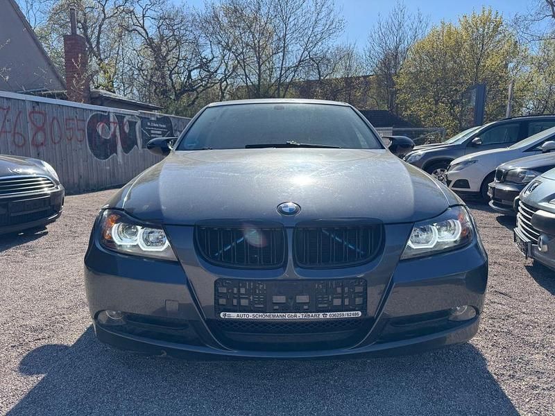 Gebraucht BMW 318 129 PS (94 kW) 2005 Grau Limousine