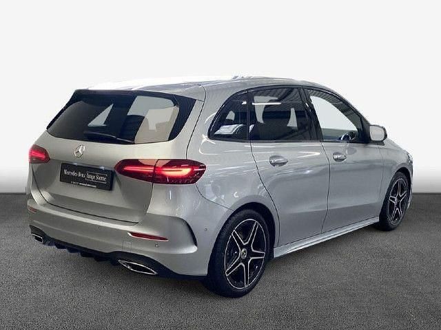 Gebraucht 2024 Mercedes B200 AMG line Van / Kleinbus | 38.420 € (Teuer) - Bild 1/4