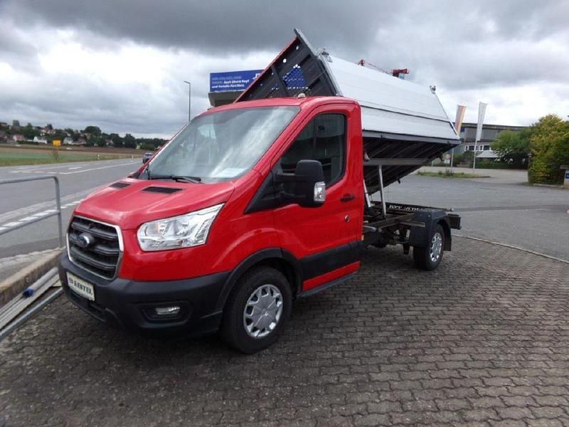 Gebraucht Ford Transit Trend 170 PS (125 kW) 2022 Racerot Van