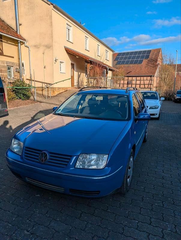 Gebraucht VW Bora 105 PS (77 kW) 2002 Blau Kombi