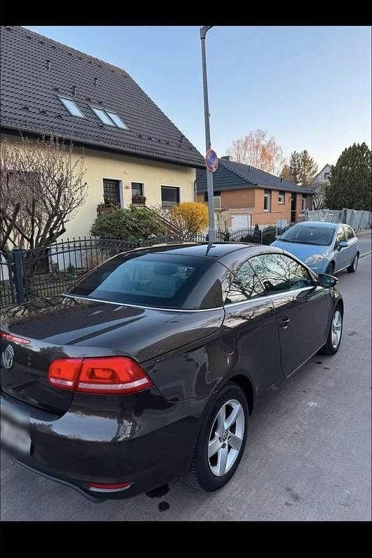 Gebraucht 2011 VW Eos Sportline Cabrio | 5.750 € (Fairer Preis) - Bild 1/4