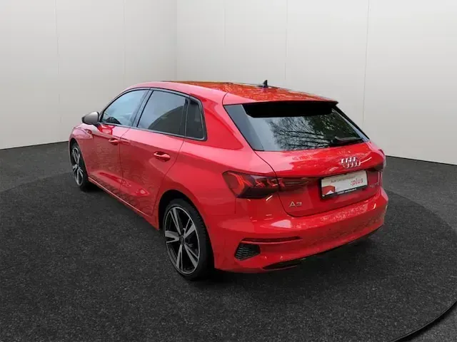 Gebraucht Audi A3 Advanced 150 PS (110 kW) 2021 Rot Limousine