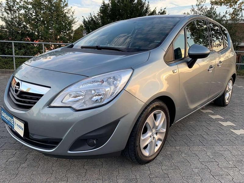 Grau metallic Gebraucht 2012 Opel Meriva Innovation Van / Kleinbus | 8.400 € (Teuer) - Bild 1/4