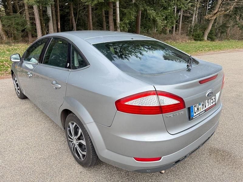 Gebraucht Ford Mondeo Ghia 160 PS (117 kW) 2008 Grau Limousine