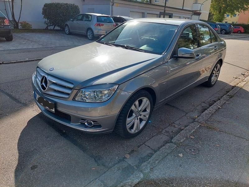 Gebraucht Mercedes C180 156 PS (114 kW) 2009 Grau Limousine
