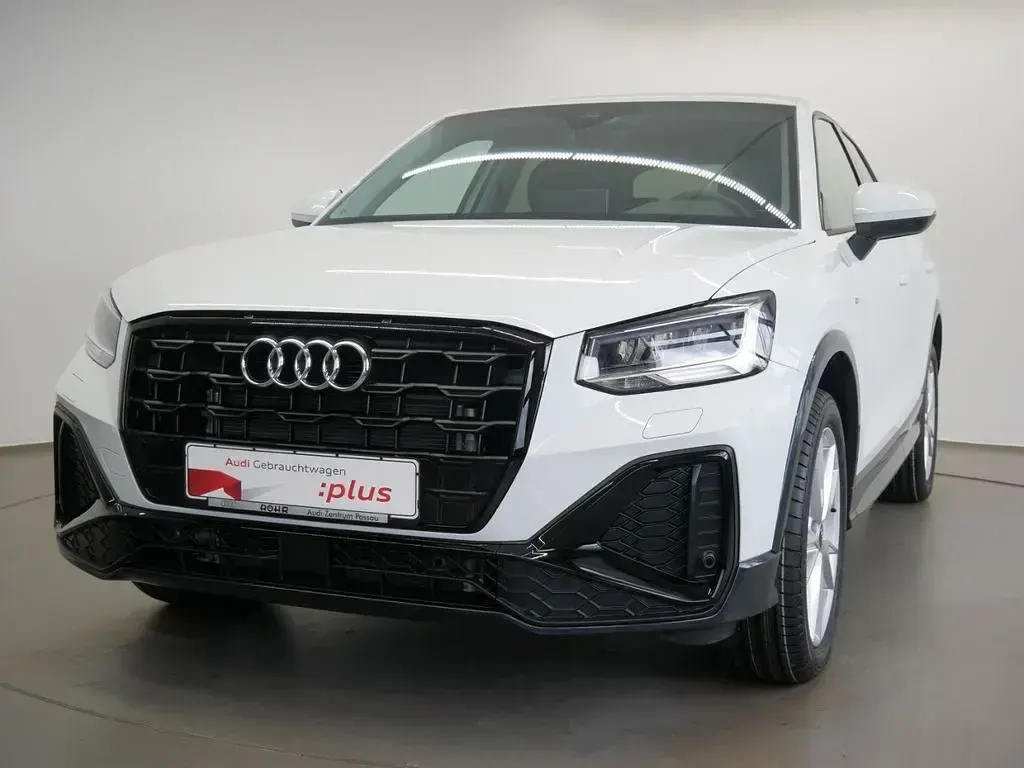 Używany Audi Q2 S-Line 150 KM (110 kW) 2025 Biały SUV