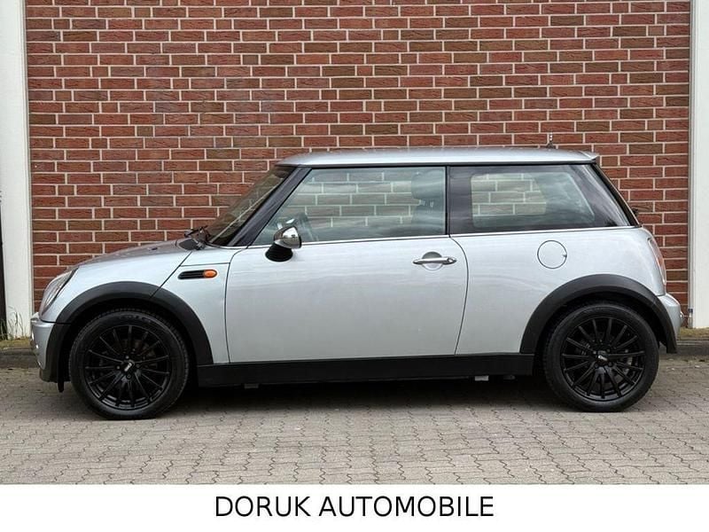 Second-hand Mini ONE 90 CP (66 kW) 2002 Argintiu Hatchback