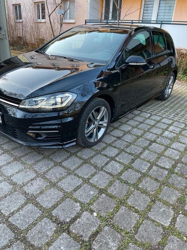 Schwarz Gebraucht 2017 VW Golf VII R-line Limousine | 15.190 € (Fairer Preis) - Bild 1/4