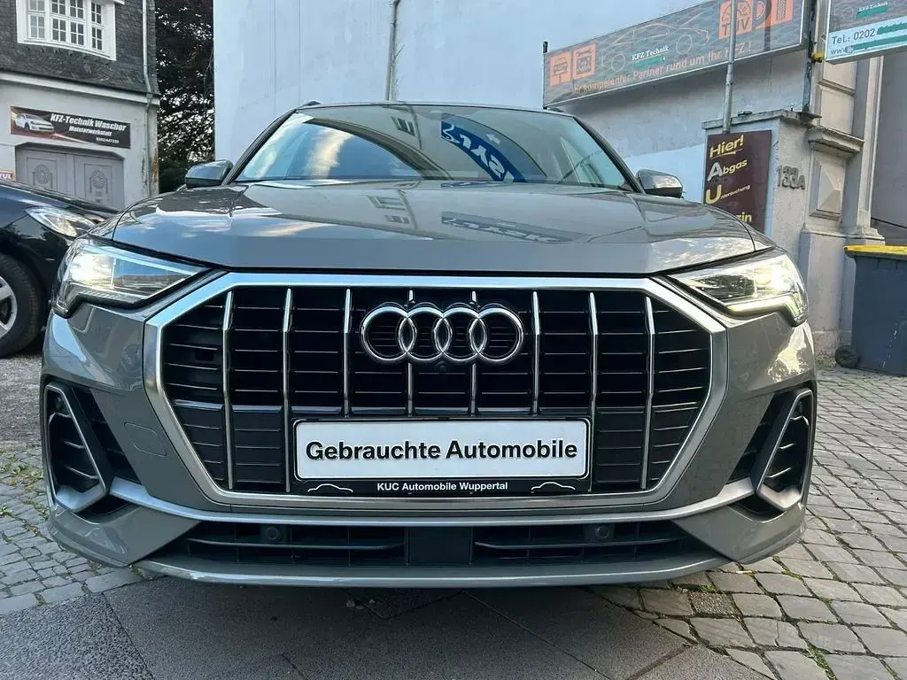 Gebraucht Audi Q3 S-Line 150 PS (110 kW) 2023 Chronosgrau metallic SUV