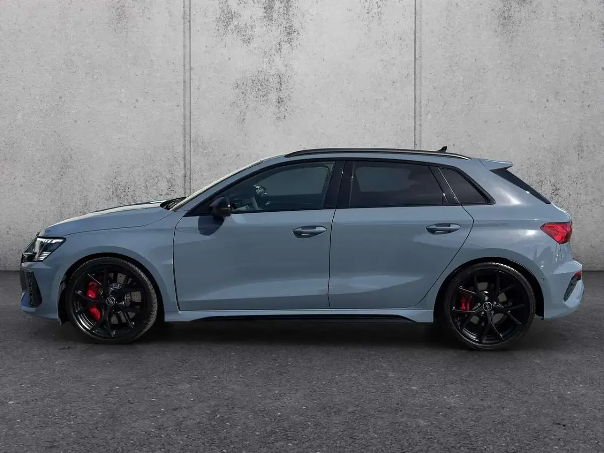 Gebraucht Audi RS3 Comfort 400 PS (294 kW) 2024 Grau Limousine