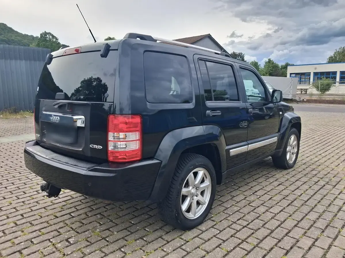 Gebraucht Jeep Cherokee 177 PS (130 kW) 2009 Schwarz SUV