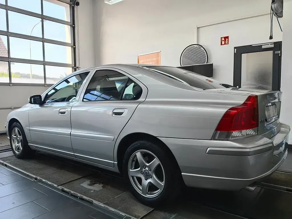 Gebraucht Volvo S60 Momentum 140 PS (102 kW) 2007 Silber Limousine