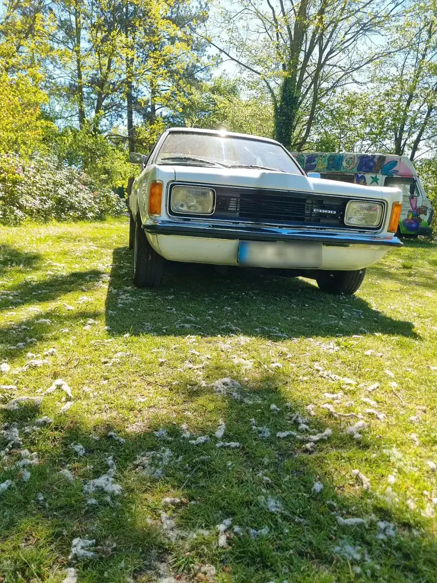 Gebraucht Ford Taunus 72 PS (52 kW) 1975 Weiß Limousine