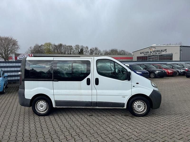 Gebraucht Opel Vivaro 101 PS (74 kW) 2002 Weiß Van / Kleinbus