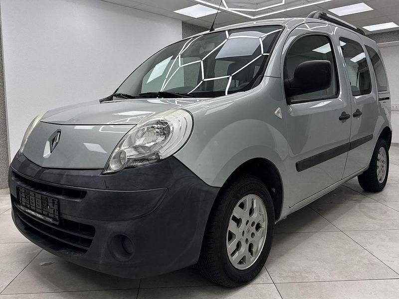 Gebraucht Renault Kangoo Expression 106 PS (77 kW) 2010 Silber Van / Kleinbus