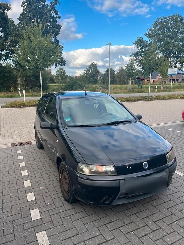 Schwarz Gebraucht 2003 Fiat Punto Kleinwagen | 450 € (Guter Preis) - Bild 1/4