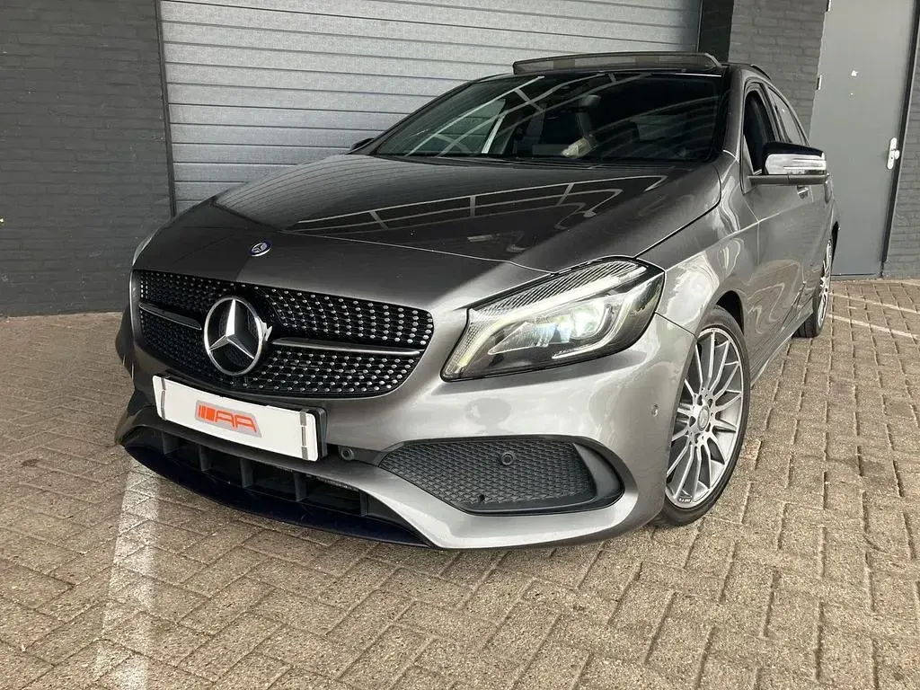 Gebraucht Mercedes A200 AMG 136 PS (100 kW) 2016 Grau Kleinwagen