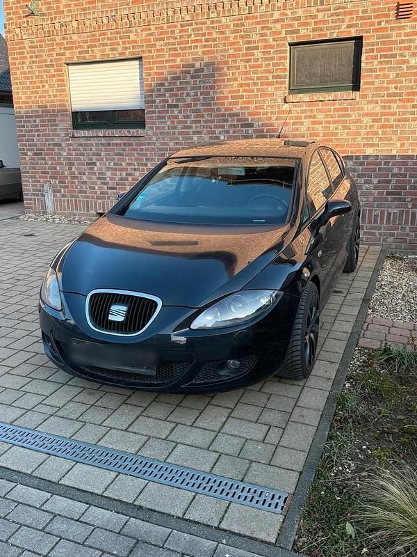 Schwarz Gebraucht 2006 Seat Leon Kleinwagen | 2.500 € (Guter Preis) - Bild 1/4
