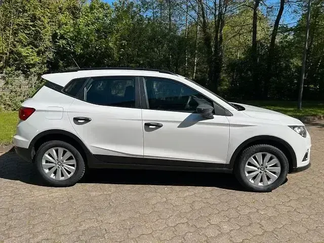 Gebraucht Seat Arona Reference 95 PS (69 kW) 2020 Candy white SUV