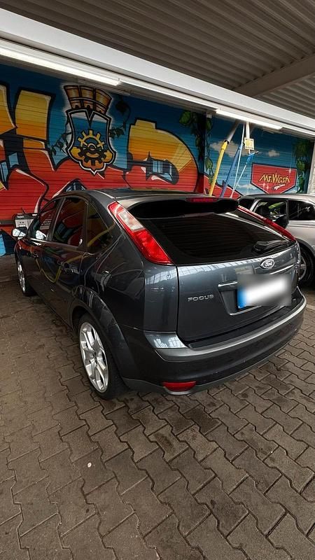 Gebraucht Ford Focus Ghia 145 PS (106 kW) 2006 Blau Limousine