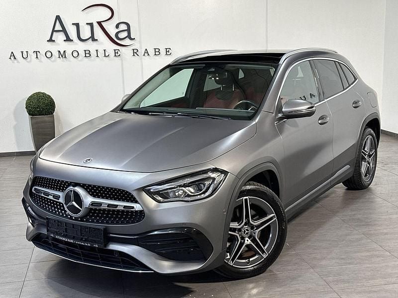 Grau Gebraucht 2022 Mercedes GLA250 AMG line SUV | 36.749 € (Etwas zu teuer) - Bild 1/4
