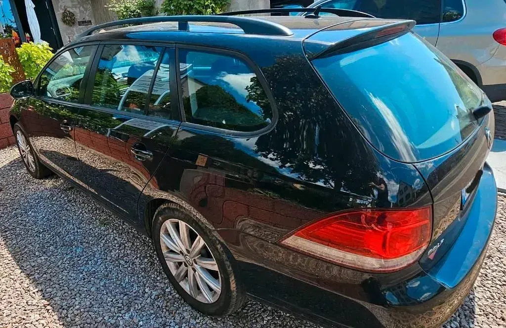 Gebraucht VW Golf VI 105 PS (77 kW) 2010 Schwarz Kleinwagen