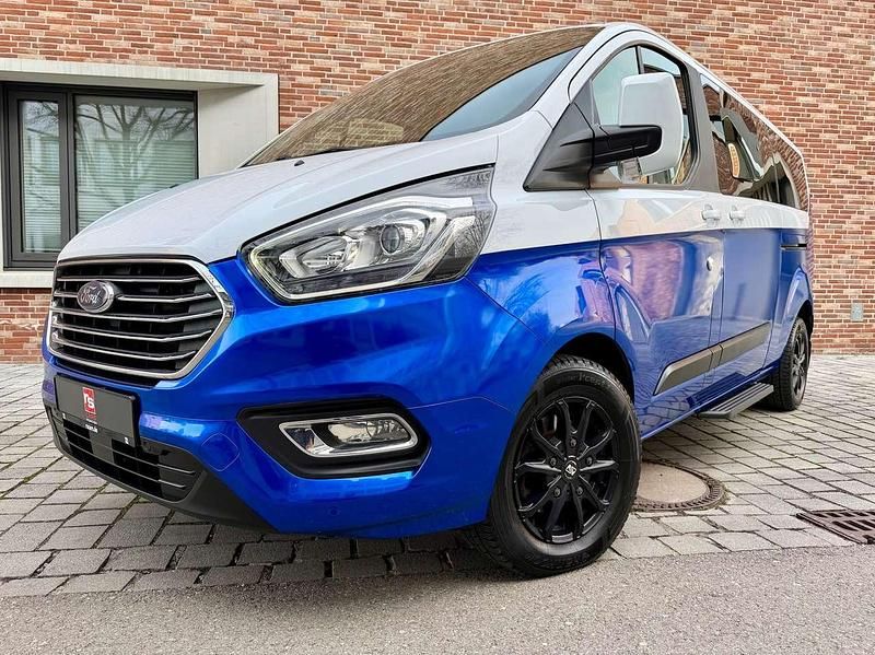 Gebraucht Ford Tourneo 131 PS (96 kW) 2020 Frostweiß Van / Kleinbus