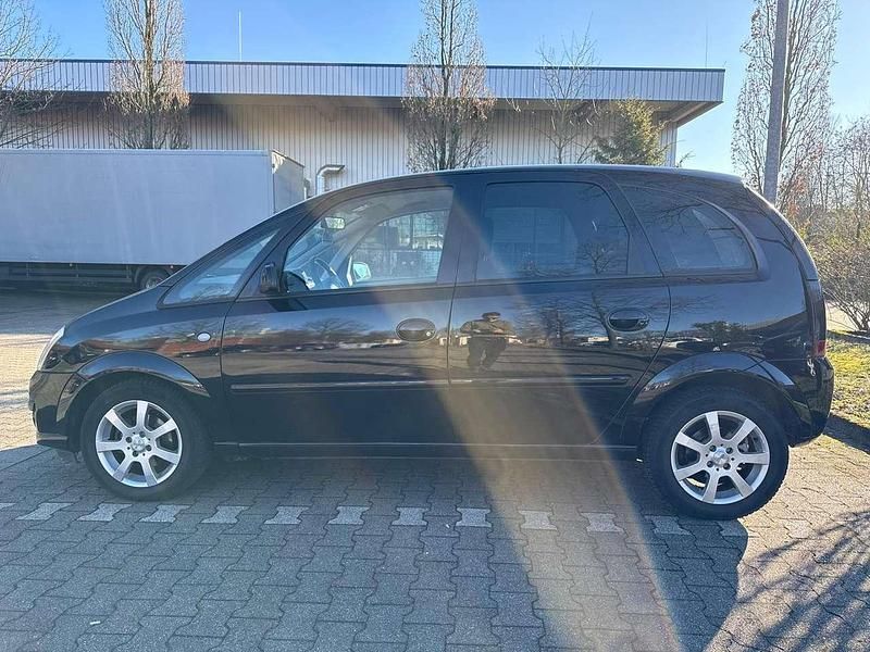 Gebraucht Opel Meriva Edition 90 PS (66 kW) 2008 Van / Kleinbus