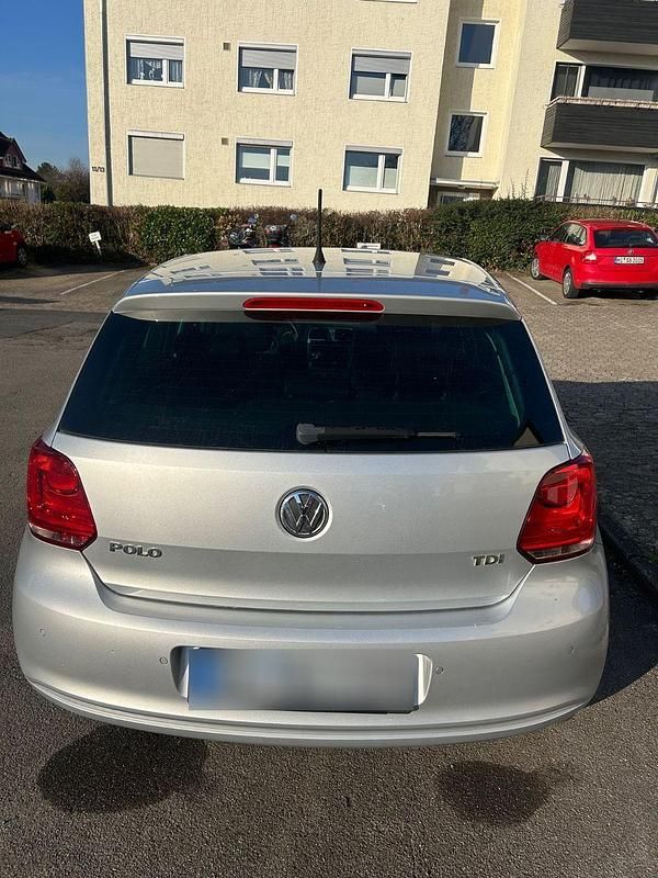 Second-hand VW Polo Black Edition 75 CP (55 kW) 2012 Argintiu Hatchback