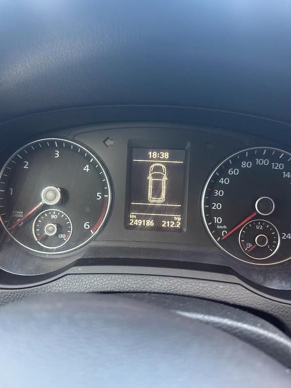 Gebraucht VW Sharan 140 PS (102 kW) 2012 Weiß Van / Kleinbus