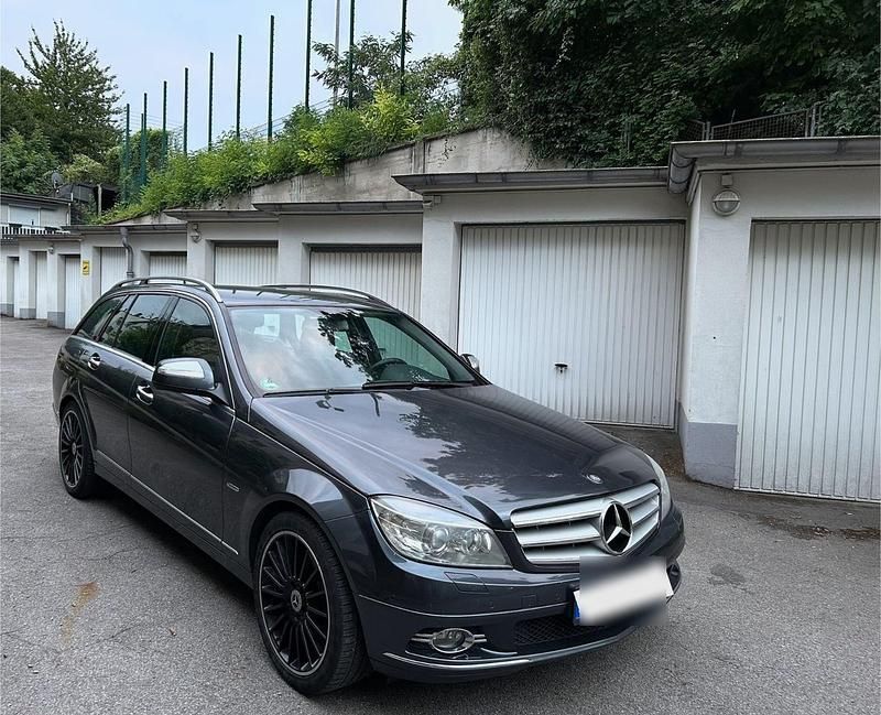 Grau Gebraucht 2009 Mercedes C320 Avantgarde Kombi | 7.600 € (Superpreis) - Bild 1/4