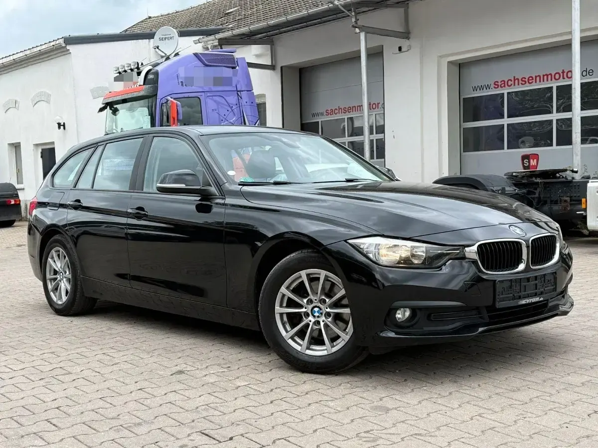 Gebraucht BMW 320 Performance 190 PS (139 kW) 2015 Schwarz Limousine