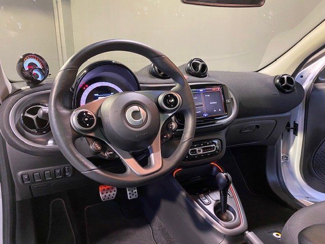 Gebraucht Smart ForFour Electric Drive Pulse 60 kW (82 PS) 2021 Weiß Limousine