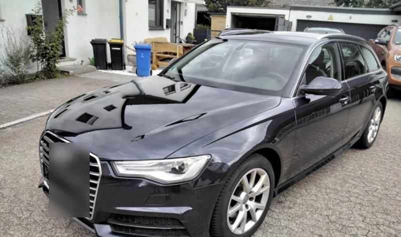 Blau Gebraucht 2018 Audi A6 Kombi | 18.500 € (Superpreis) - Bild 1/4