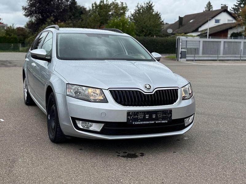 Silber Gebraucht 2014 Skoda Octavia Ambition Kombi | 6.990 € (Fairer Preis) - Bild 1/4