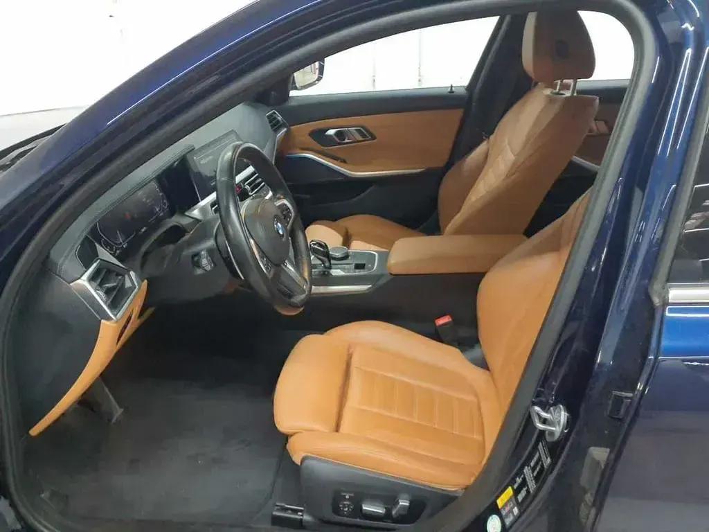 Gebraucht BMW 330 Luxury Line 184 PS (135 kW) 2021 Blau Limousine