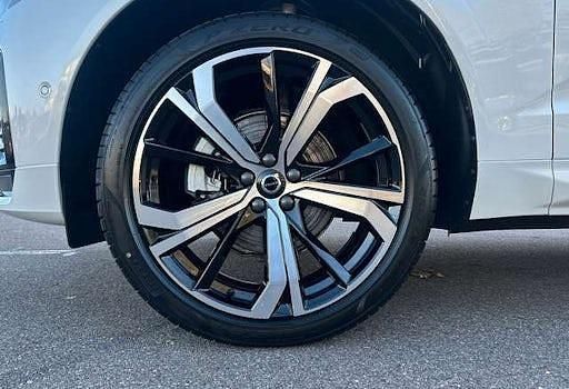 Gebraucht Volvo XC60 Plus 250 PS (183 kW) 2025 Weiß SUV