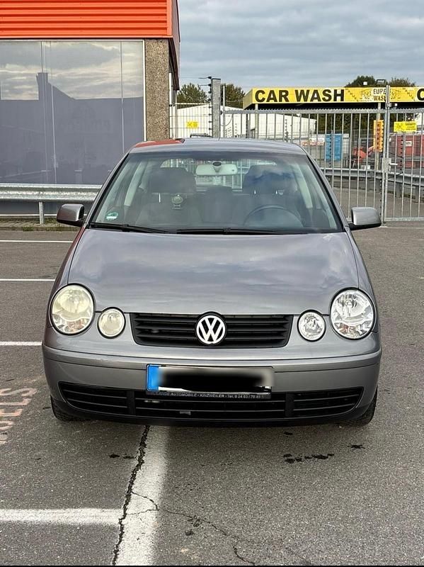 Grau Gebraucht 2005 VW Polo Kleinwagen | 2.750 € (Fairer Preis) - Bild 1/4